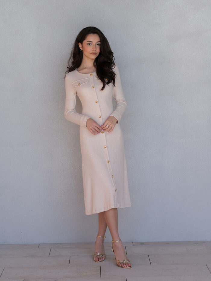 Sukienka SELENE z dzianiny w kolorze kremowym